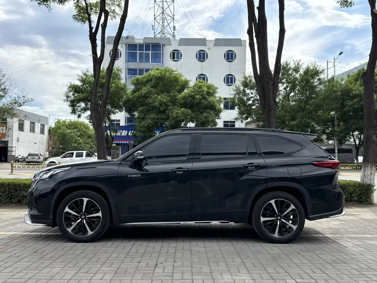 Toyota Crown Kluger