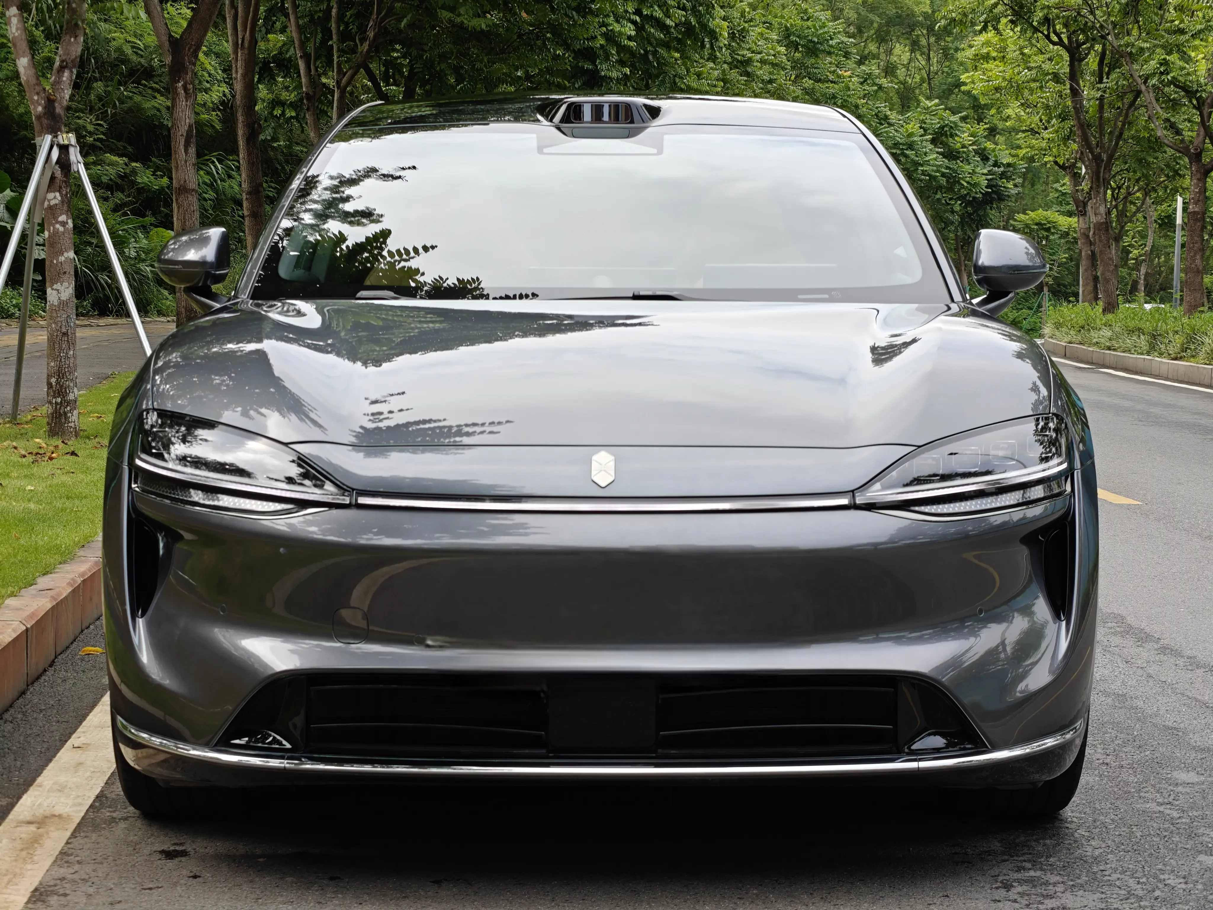Luxeed Zhijie R7