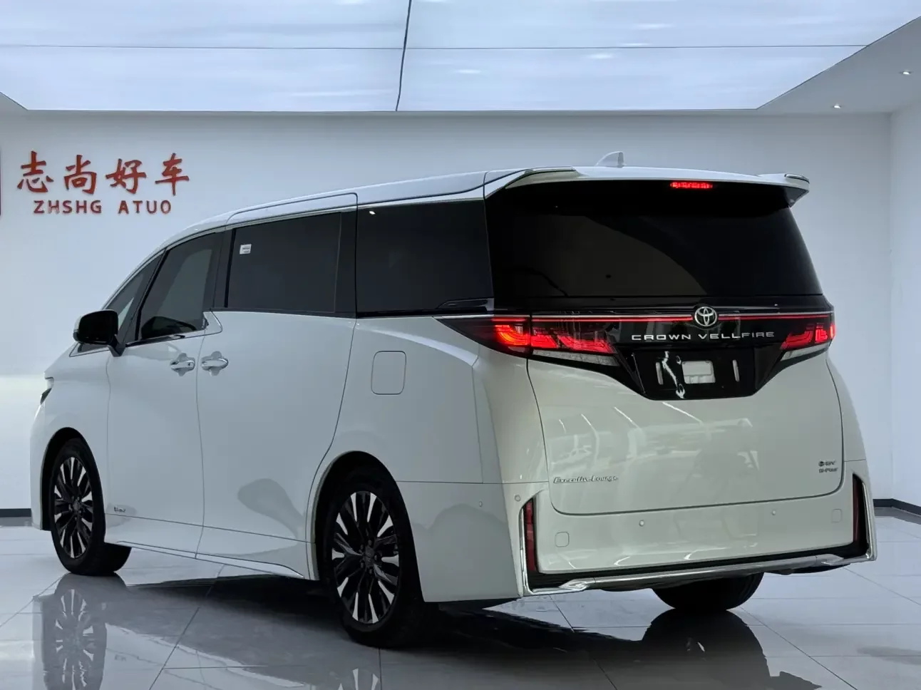 Toyota Crown Wellfire