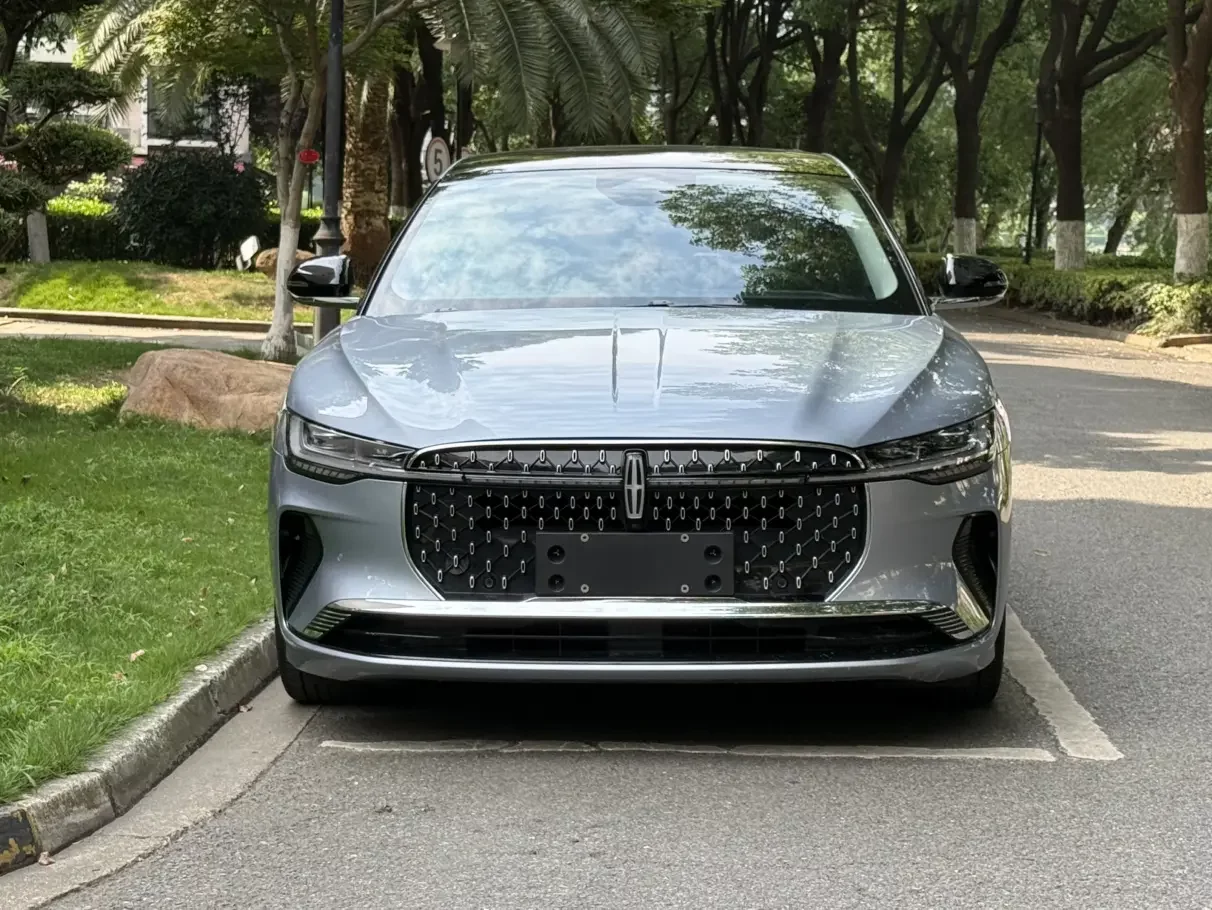 Lincoln Z