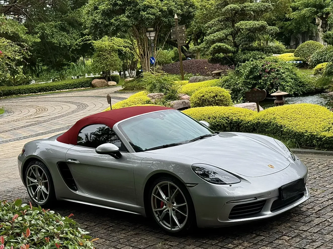 Porsche 718