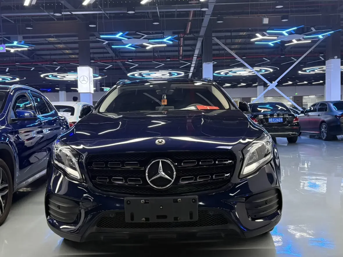 Mercedes-Benz GLA