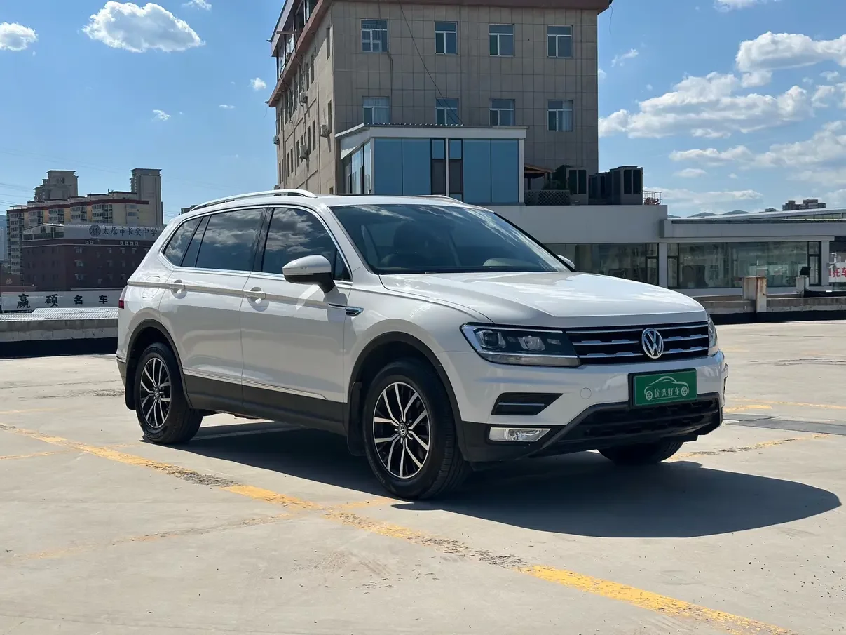Volkswagen Tiguan L