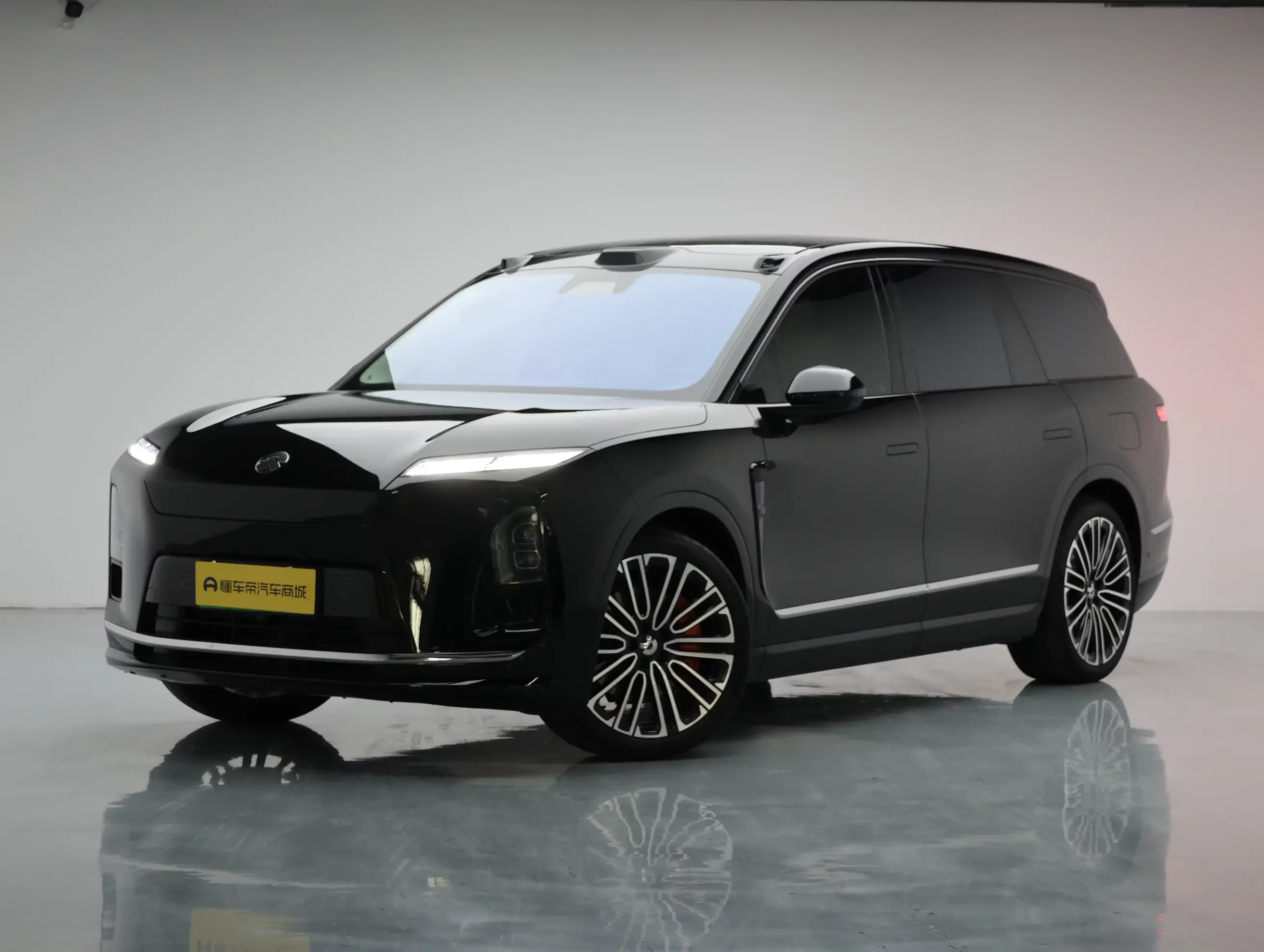 NIO ES8