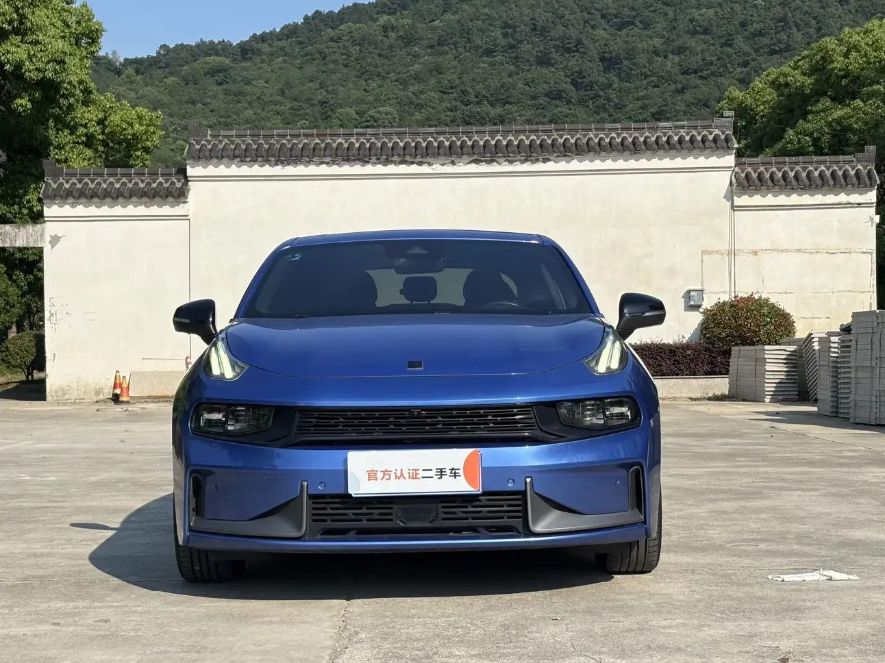 Lynk & Co 03