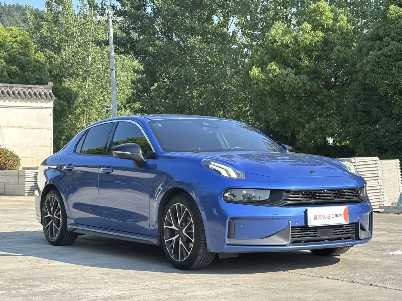 Lynk & Co 03