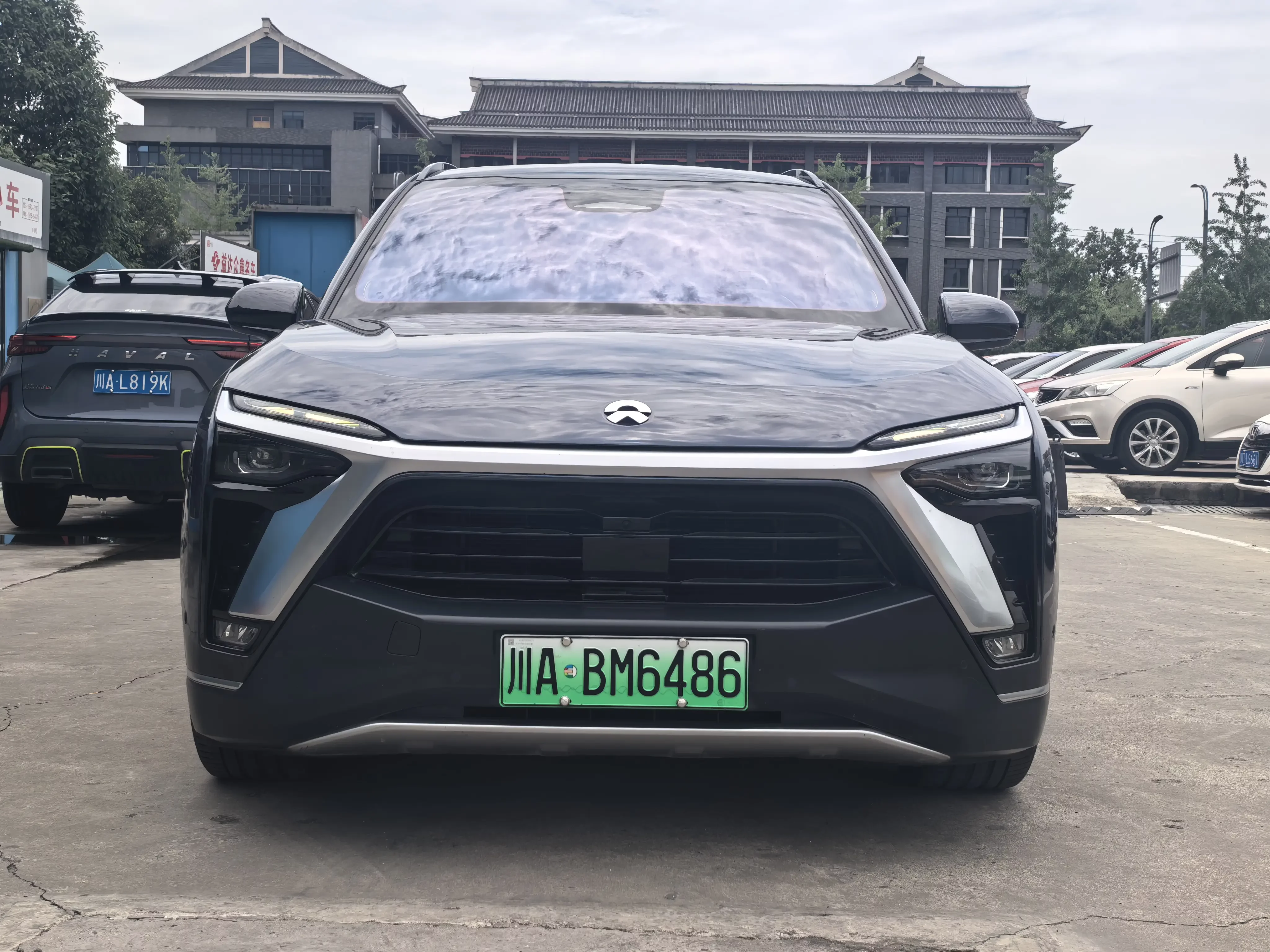 NIO ES8