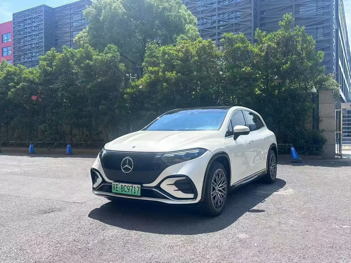 Mercedes-Benz EQS SUV