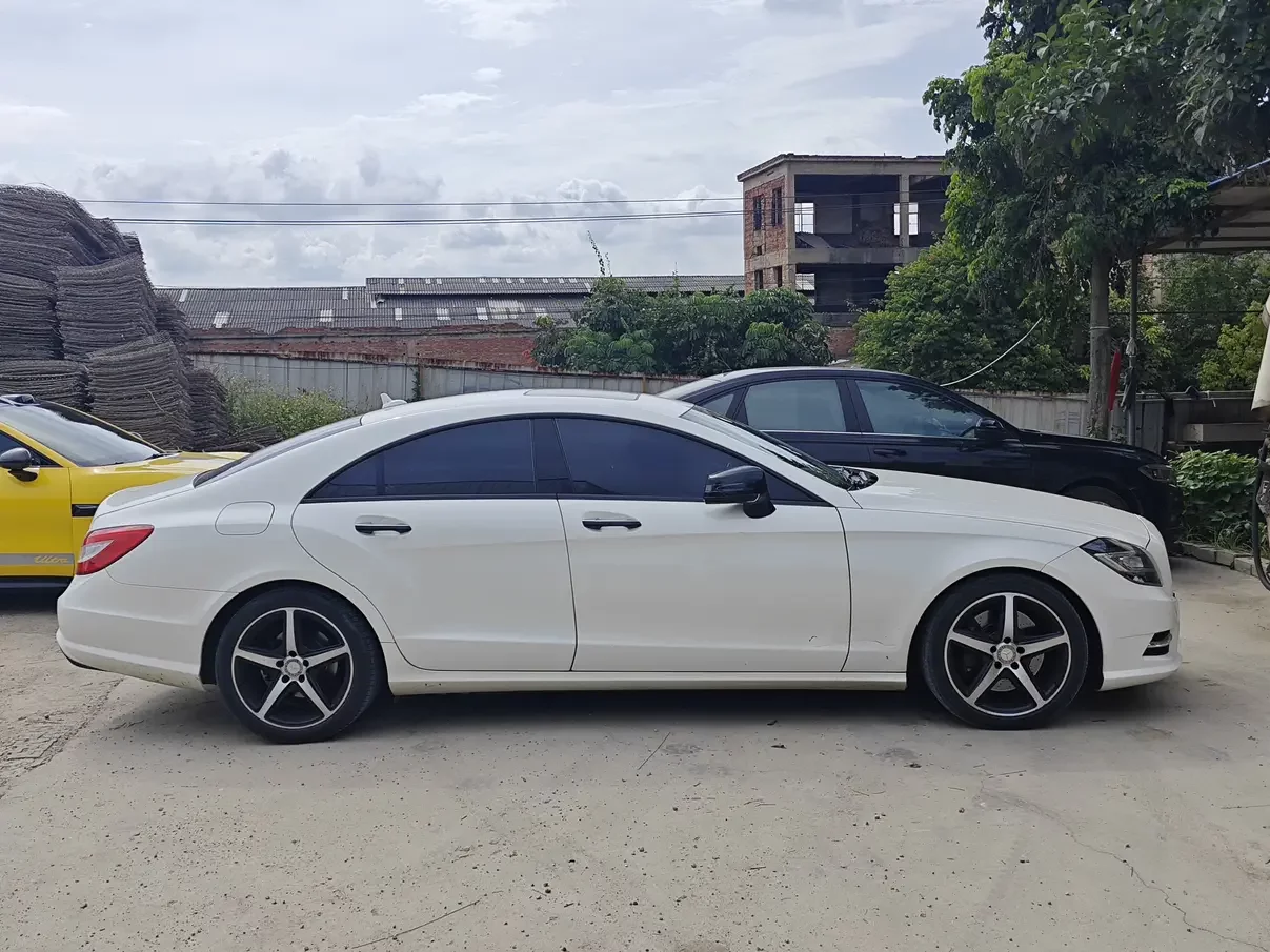 Mercedes-Benz CLS