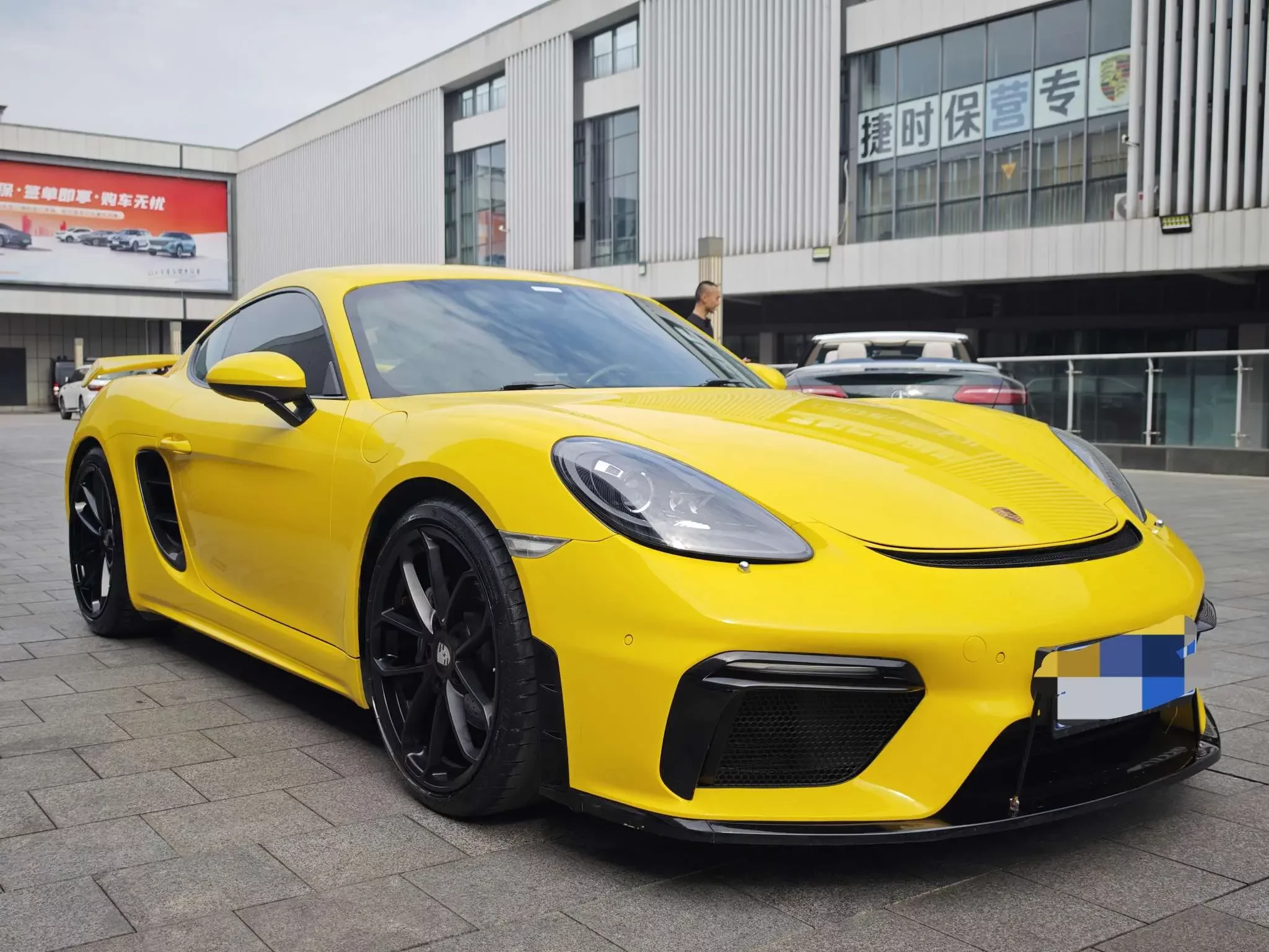 Porsche 718