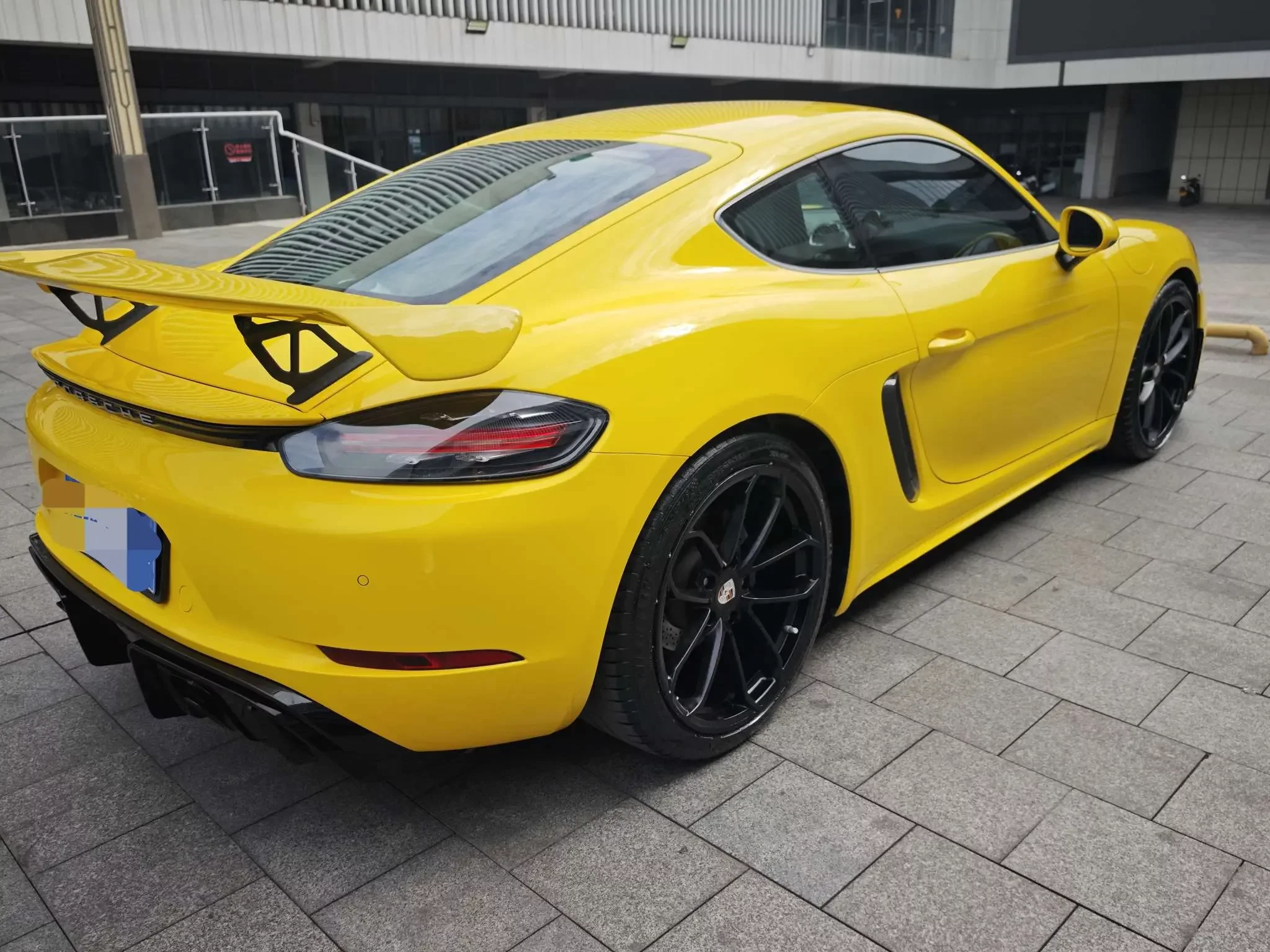 Porsche 718