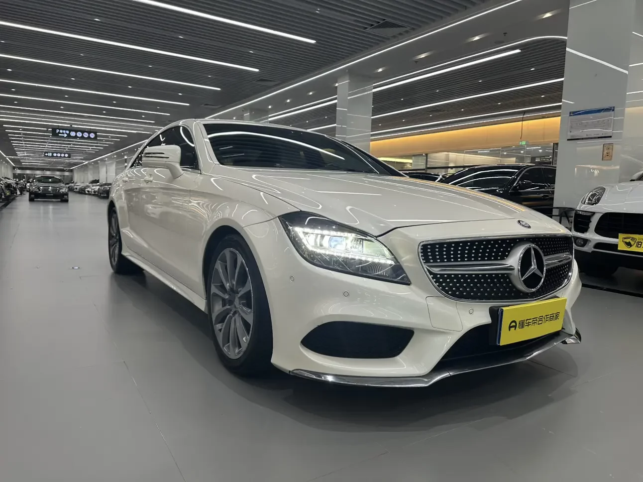 Mercedes-Benz CLS