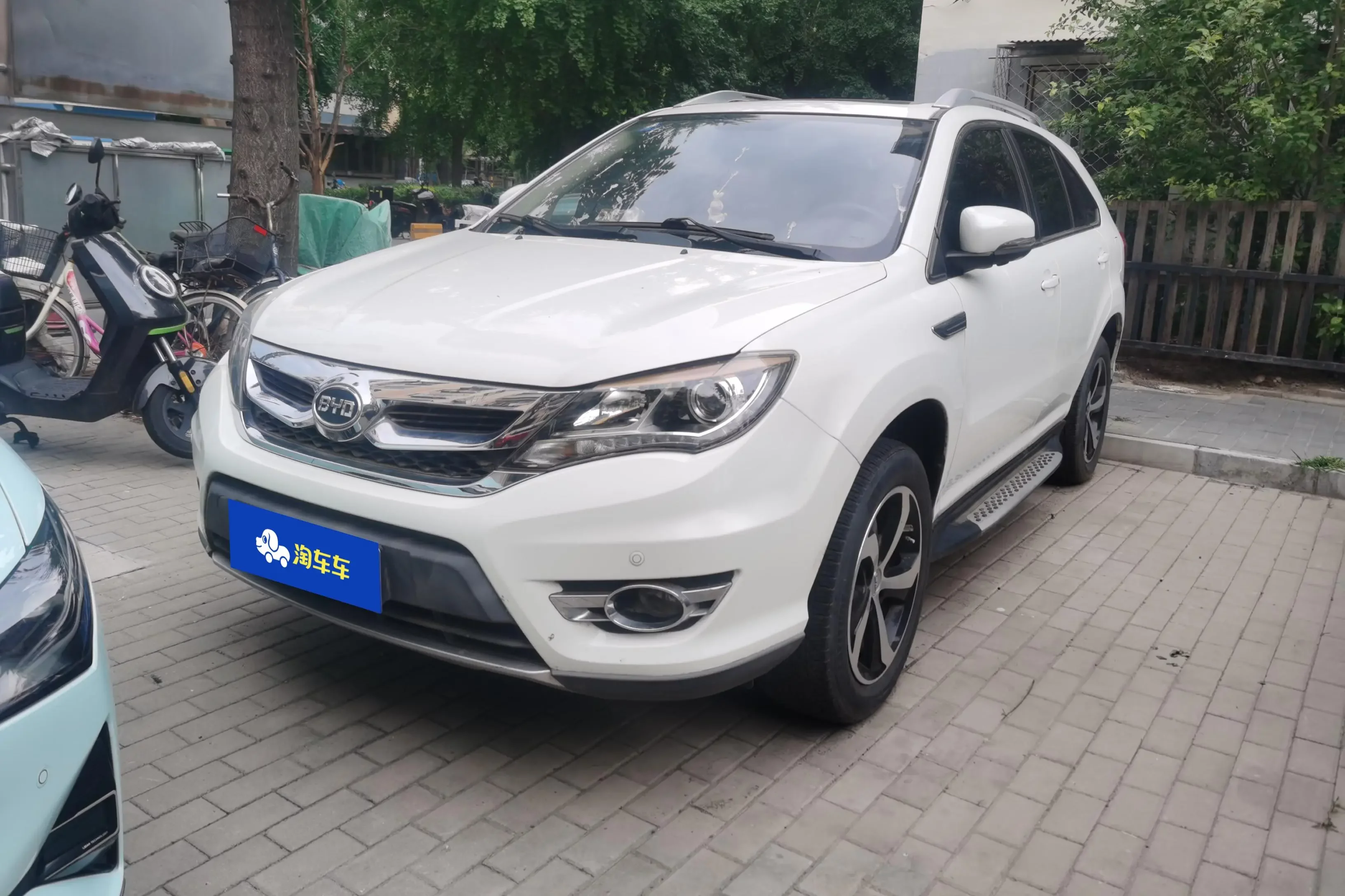 BYD S7