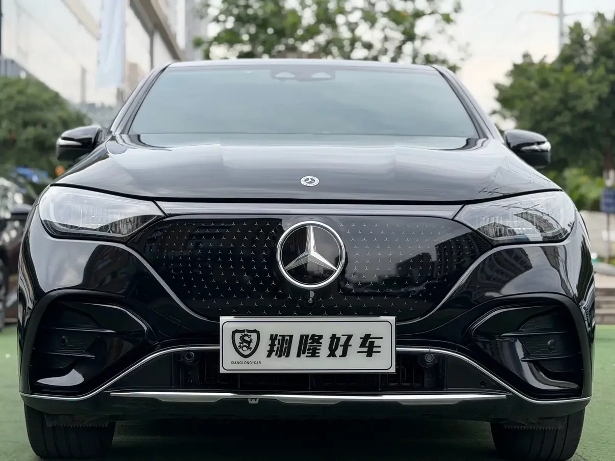 Mercedes-Benz EQE SUV
