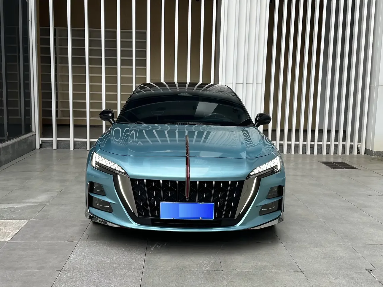 Hongqi H6