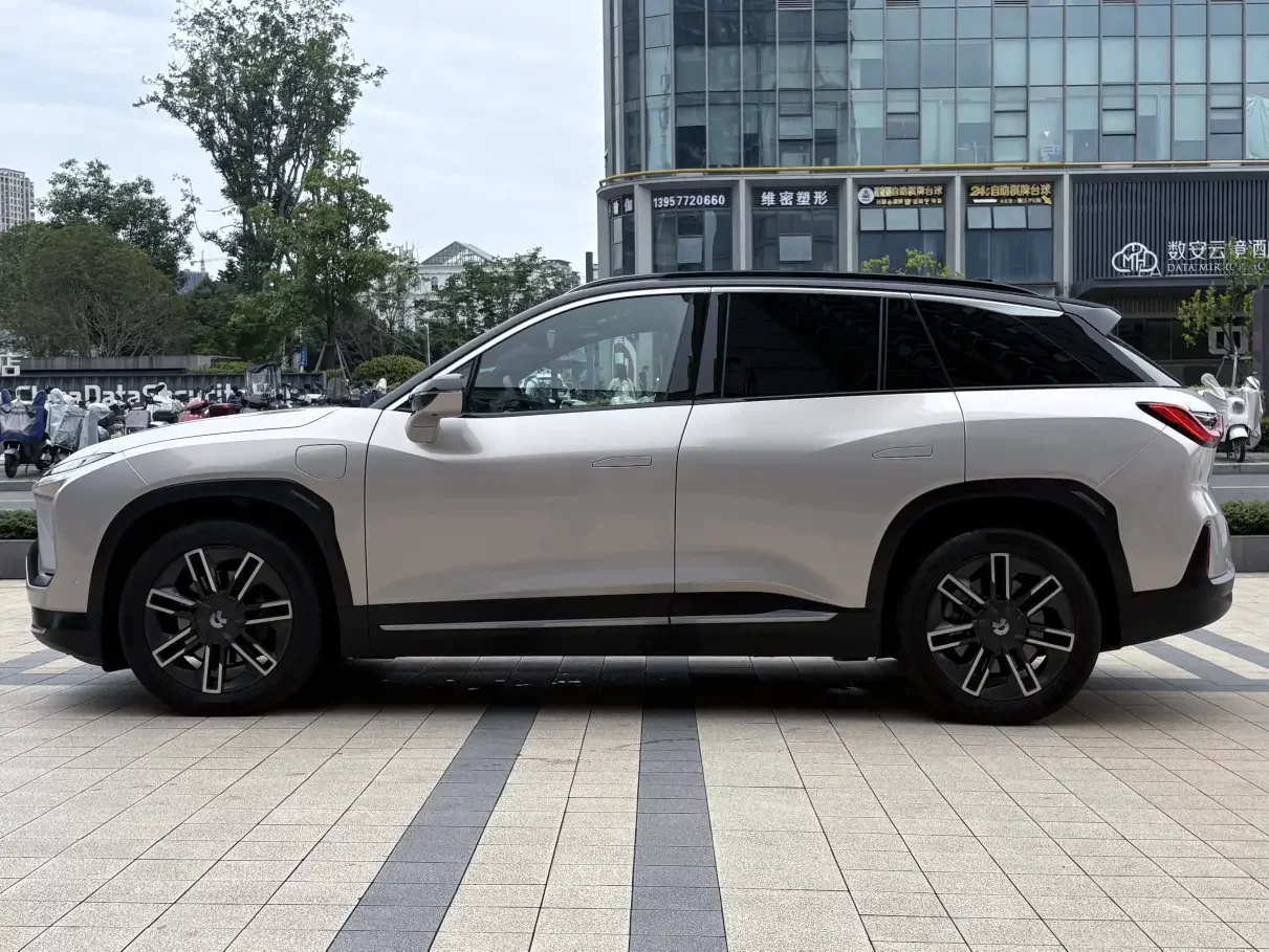 NIO ES6