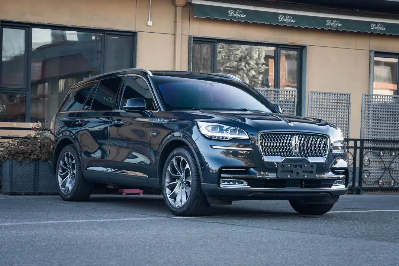 Lincoln aviator