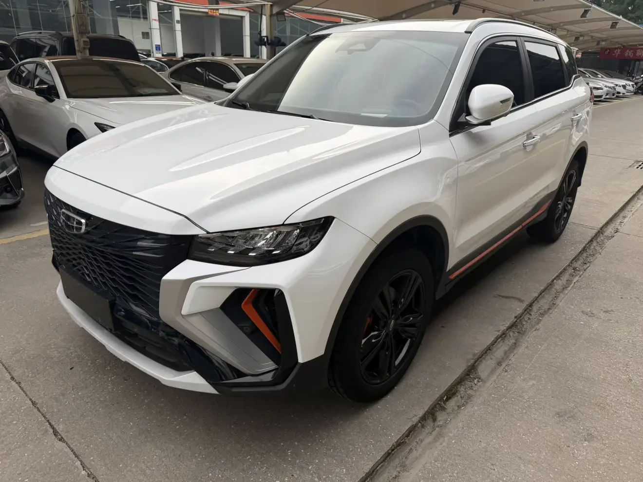 Geely Atlas