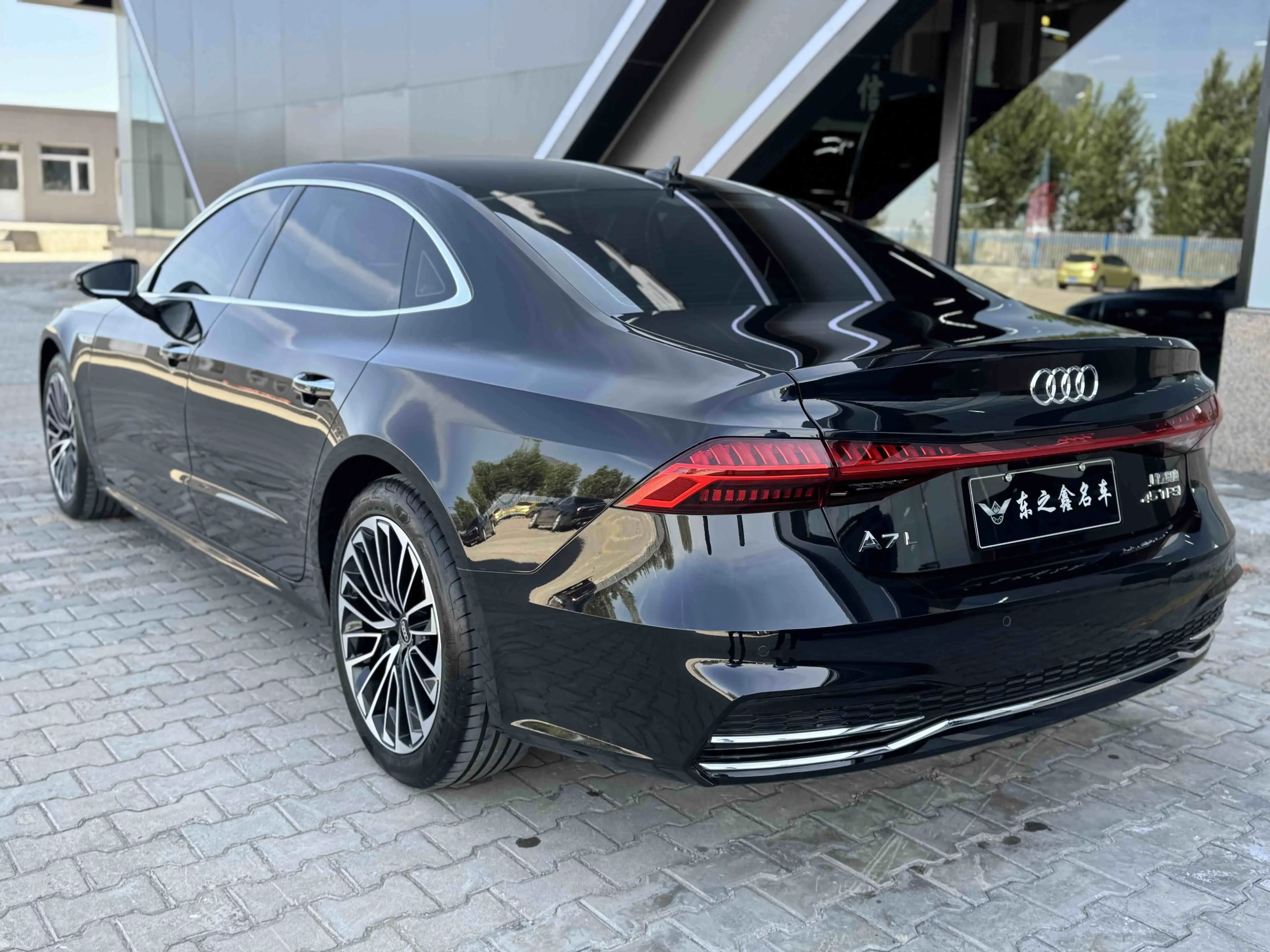 Audi A7L