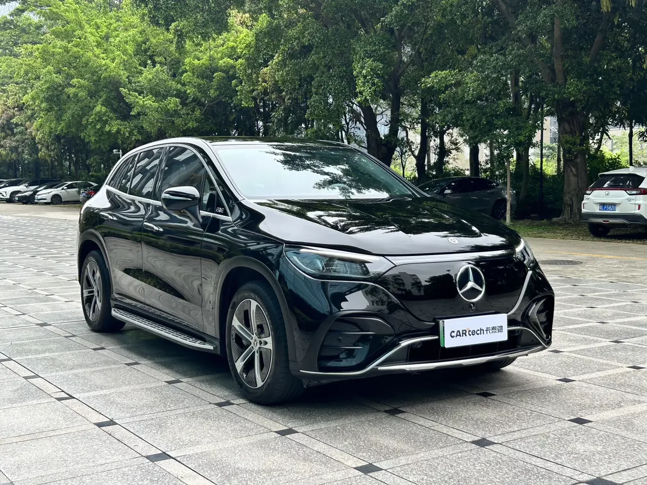 Mercedes-Benz EQE SUV