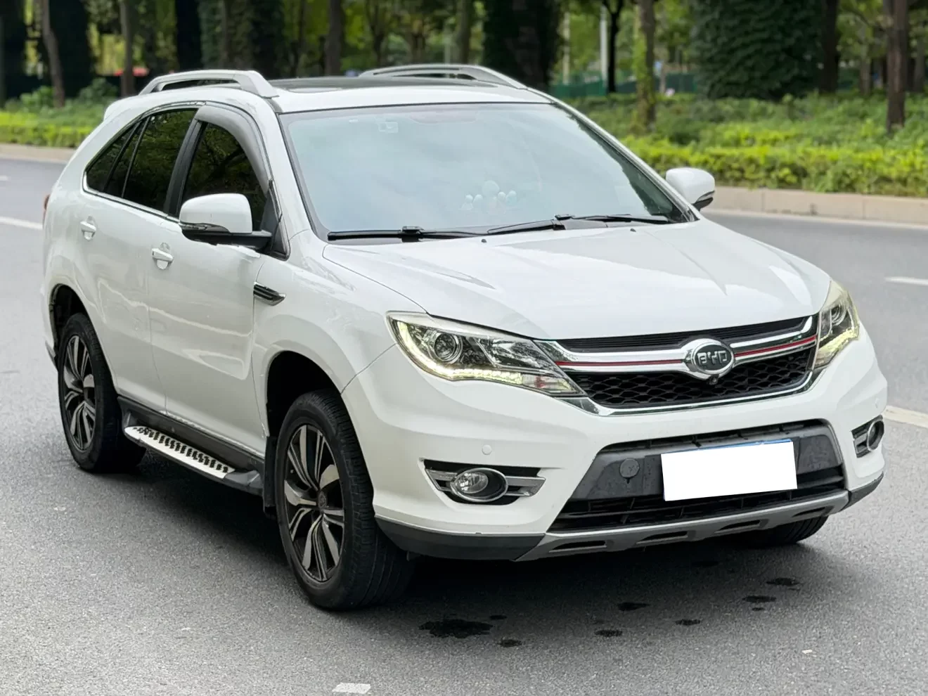BYD S7