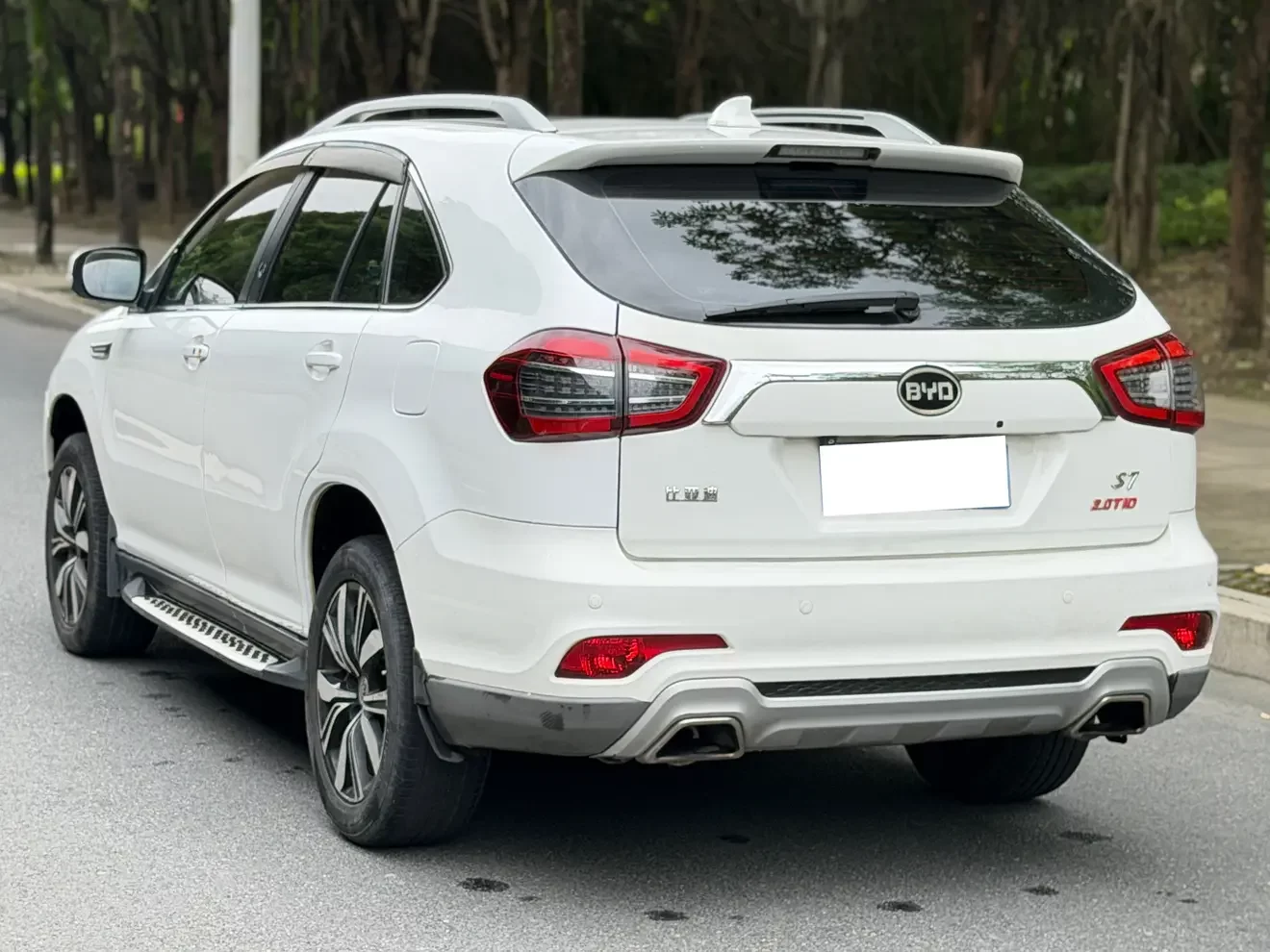 BYD S7