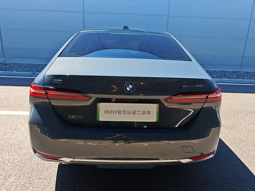 BMW i5
