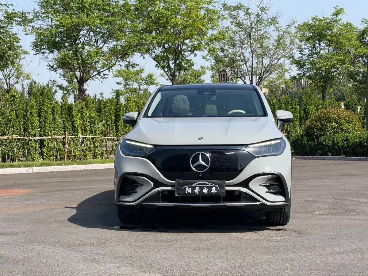 Mercedes-Benz EQE SUV