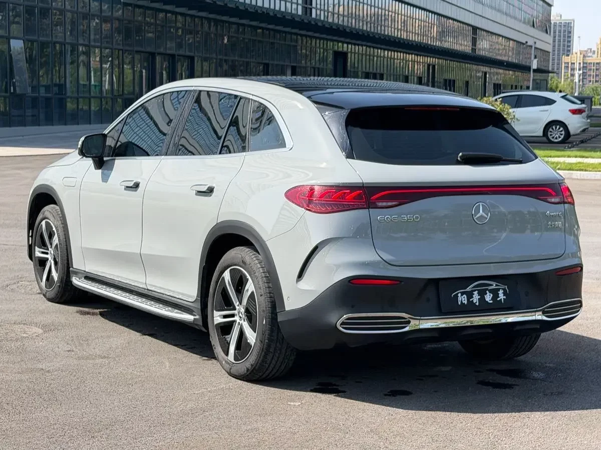 Mercedes-Benz EQE SUV