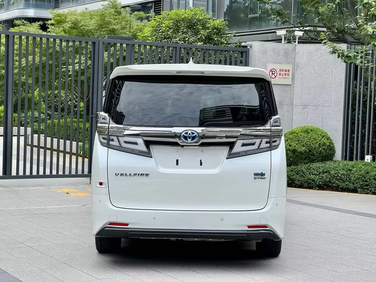 Toyota Crown Wellfire