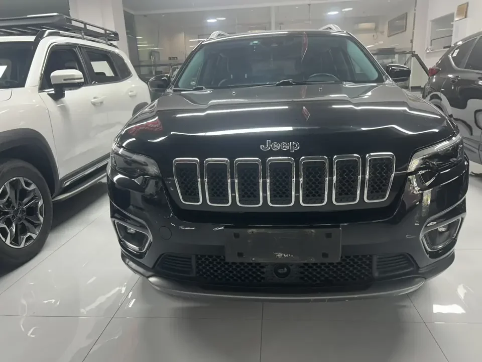 Jeep Cherokee  из Китая