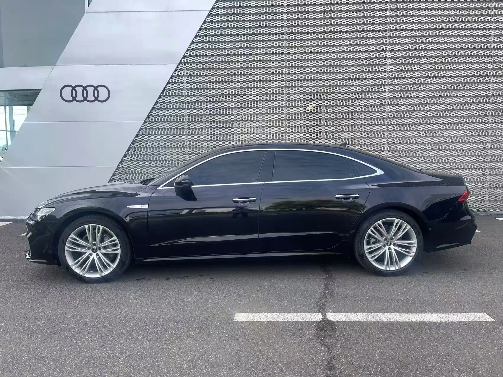 Audi A7L