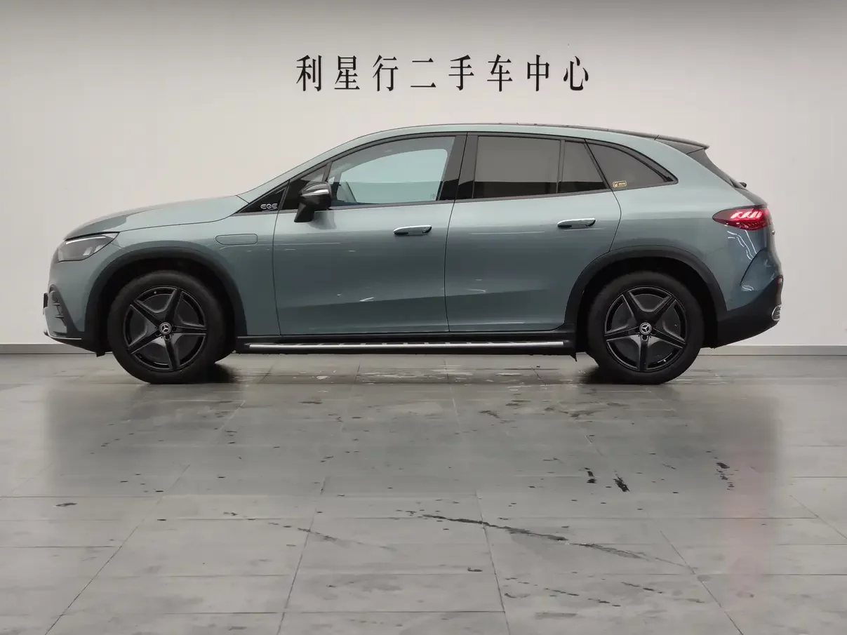 Mercedes-Benz EQE SUV