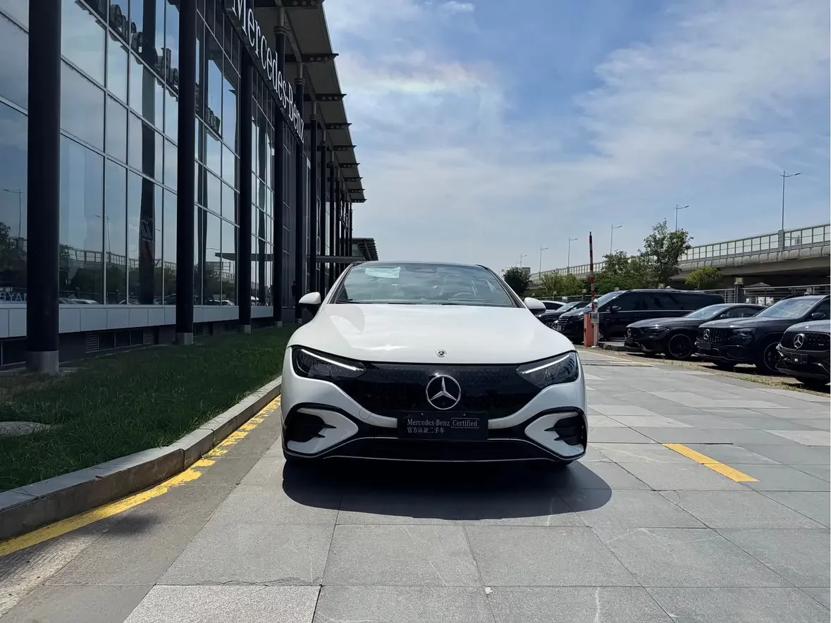 Mercedes-Benz EQE