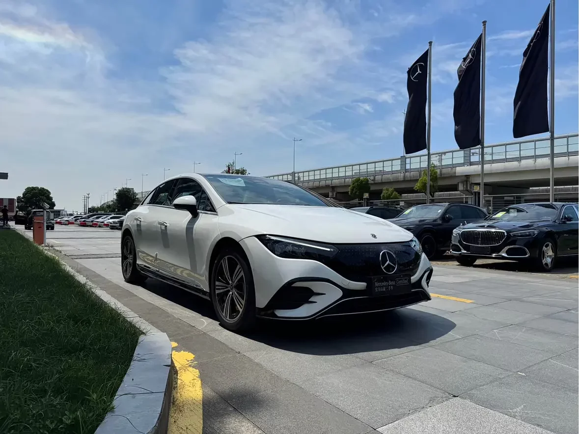 Mercedes-Benz EQE