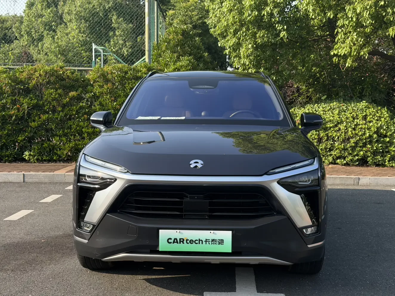 NIO ES8