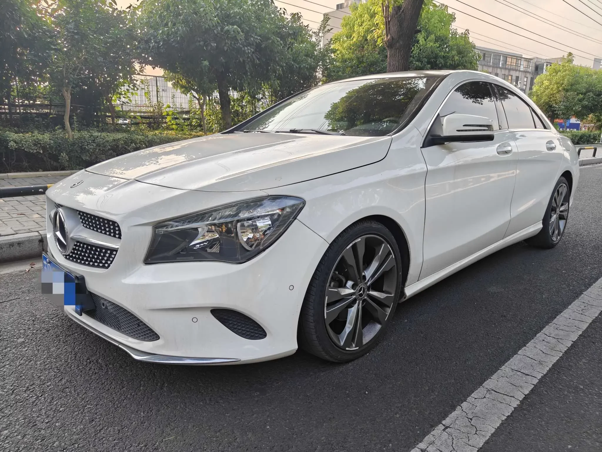 Mercedes-Benz CLA (Imported)