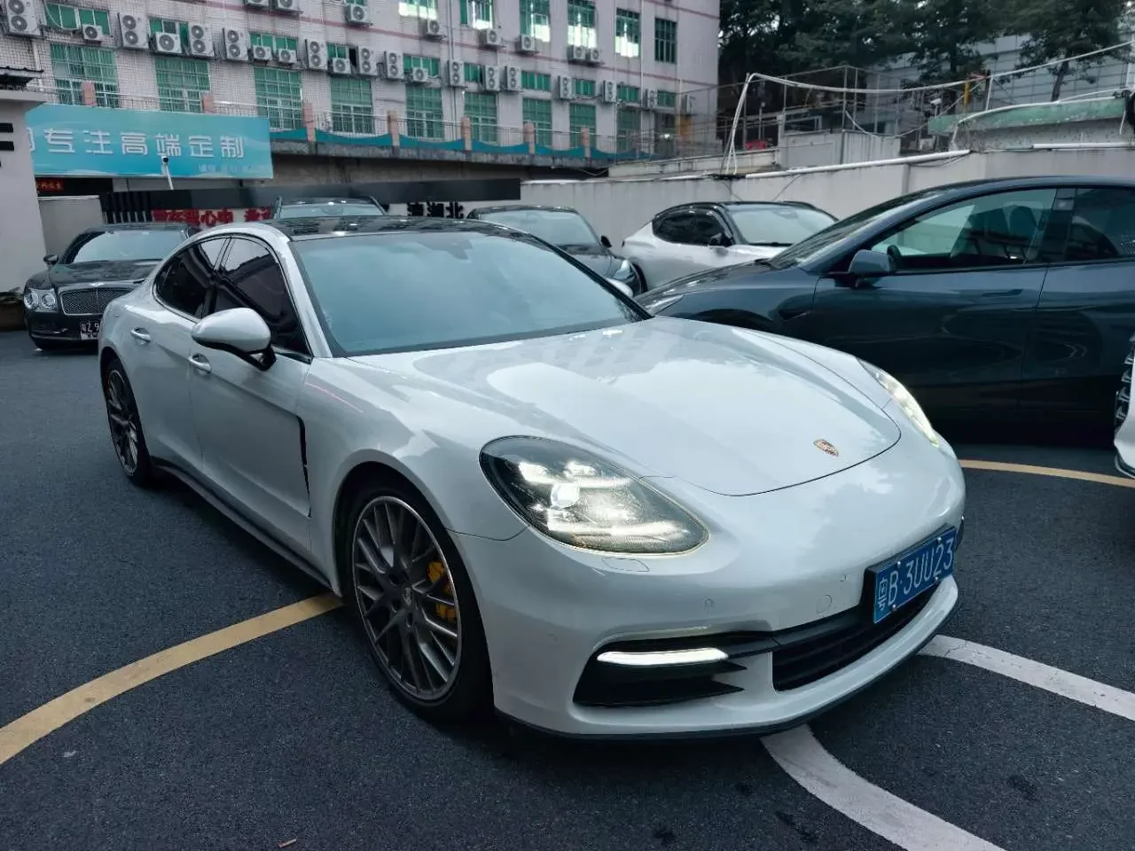 Porsche Panamera