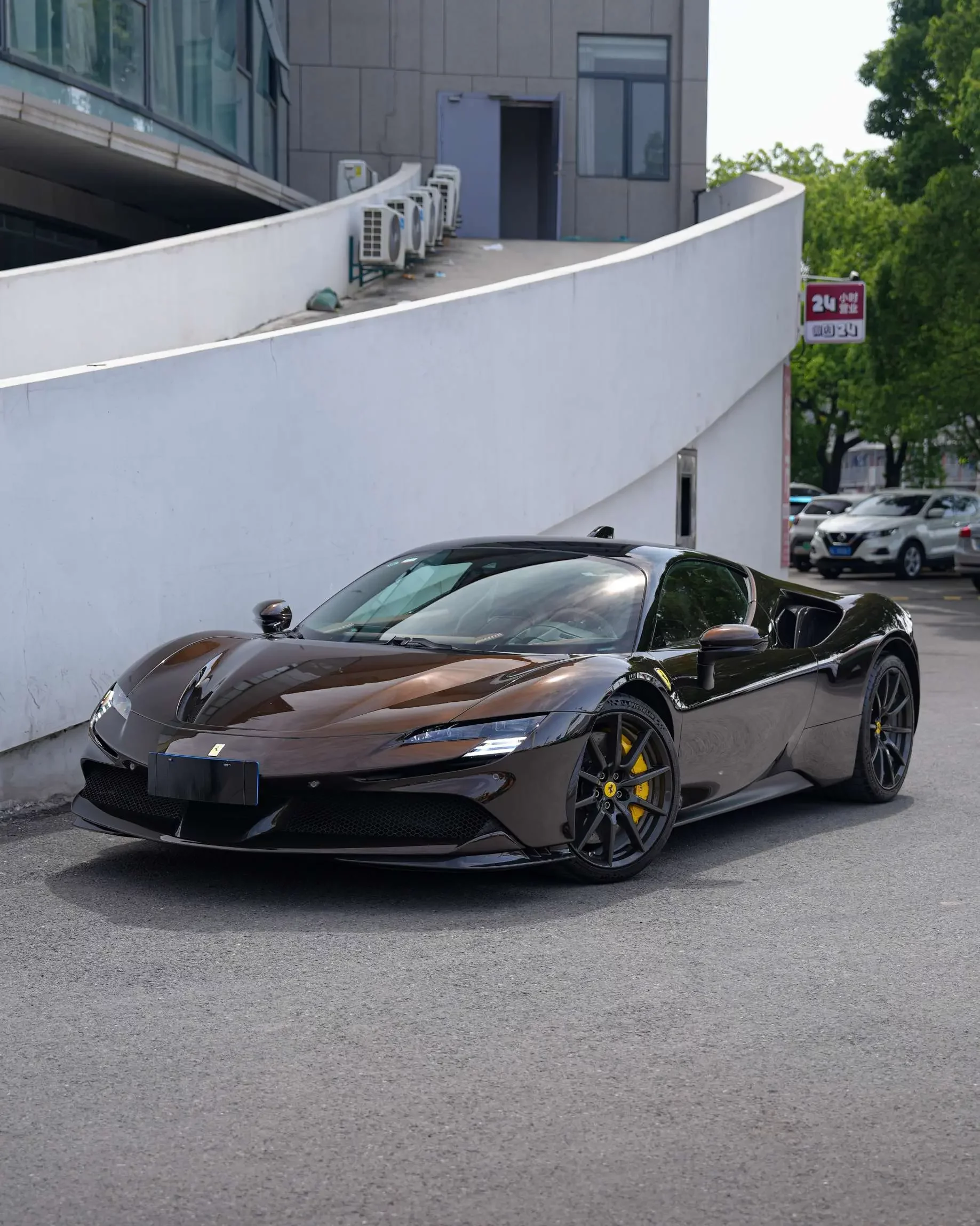 FERRARI SF90