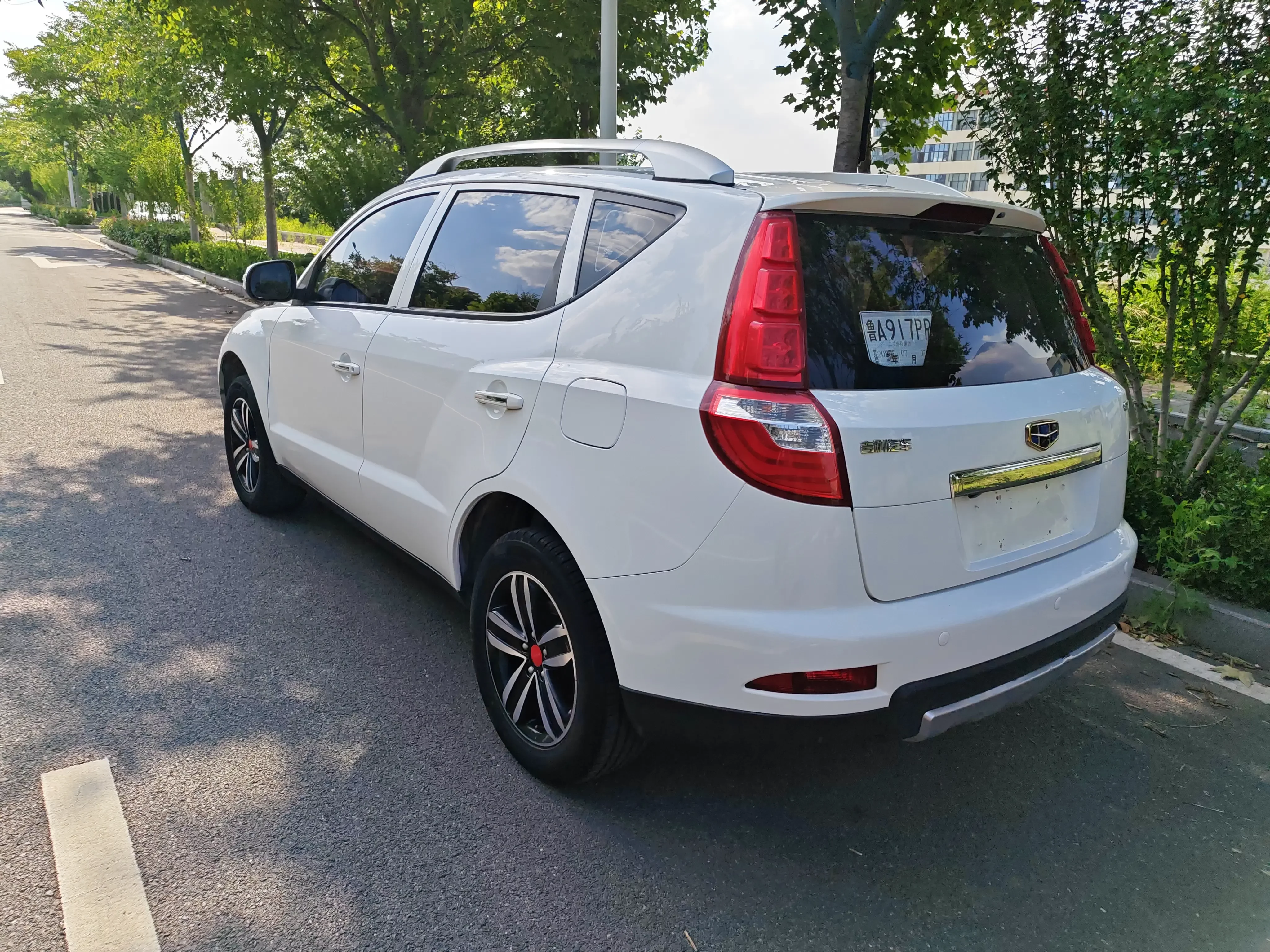 Geely GX7