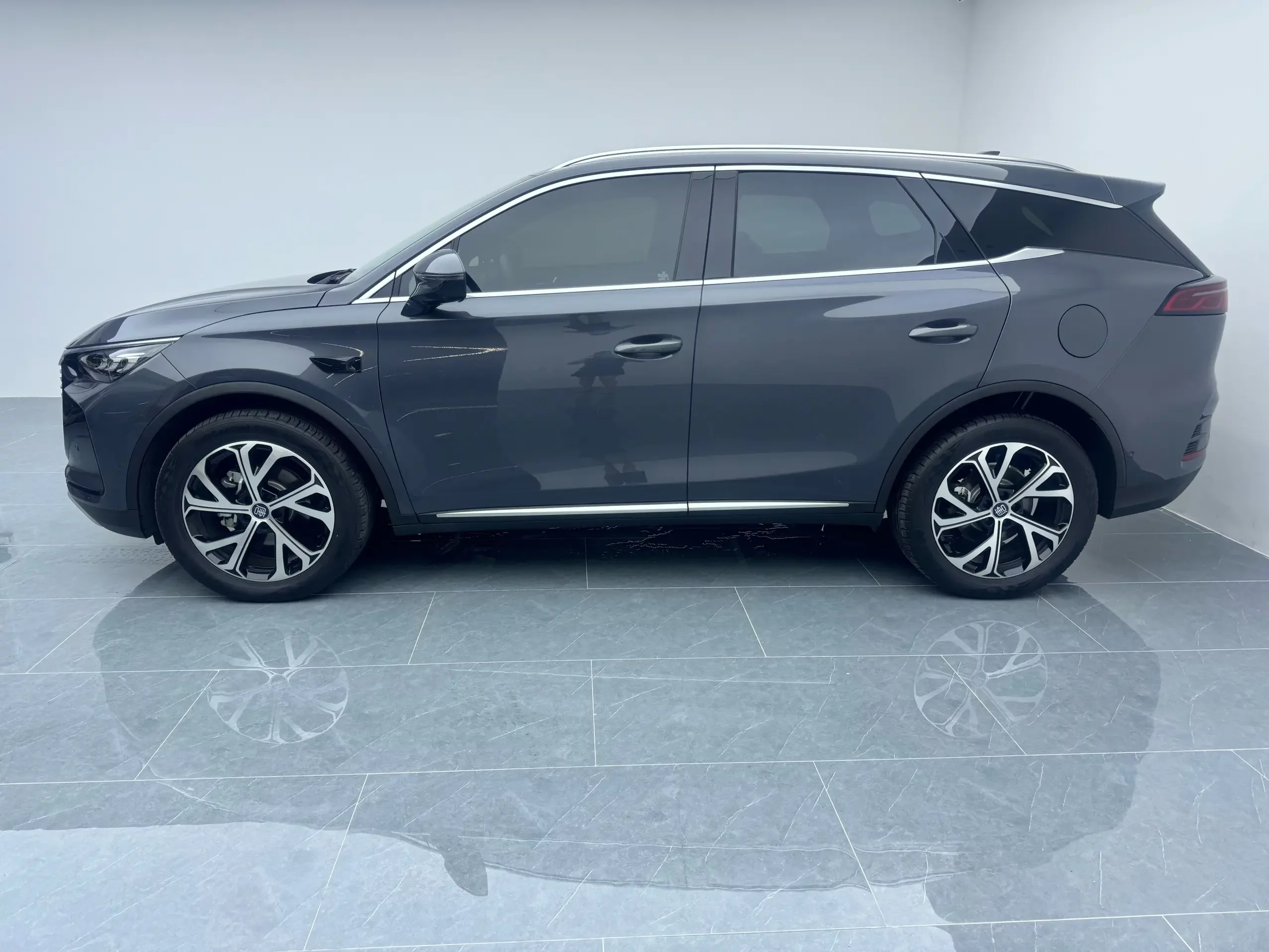 BYD Tang DM
