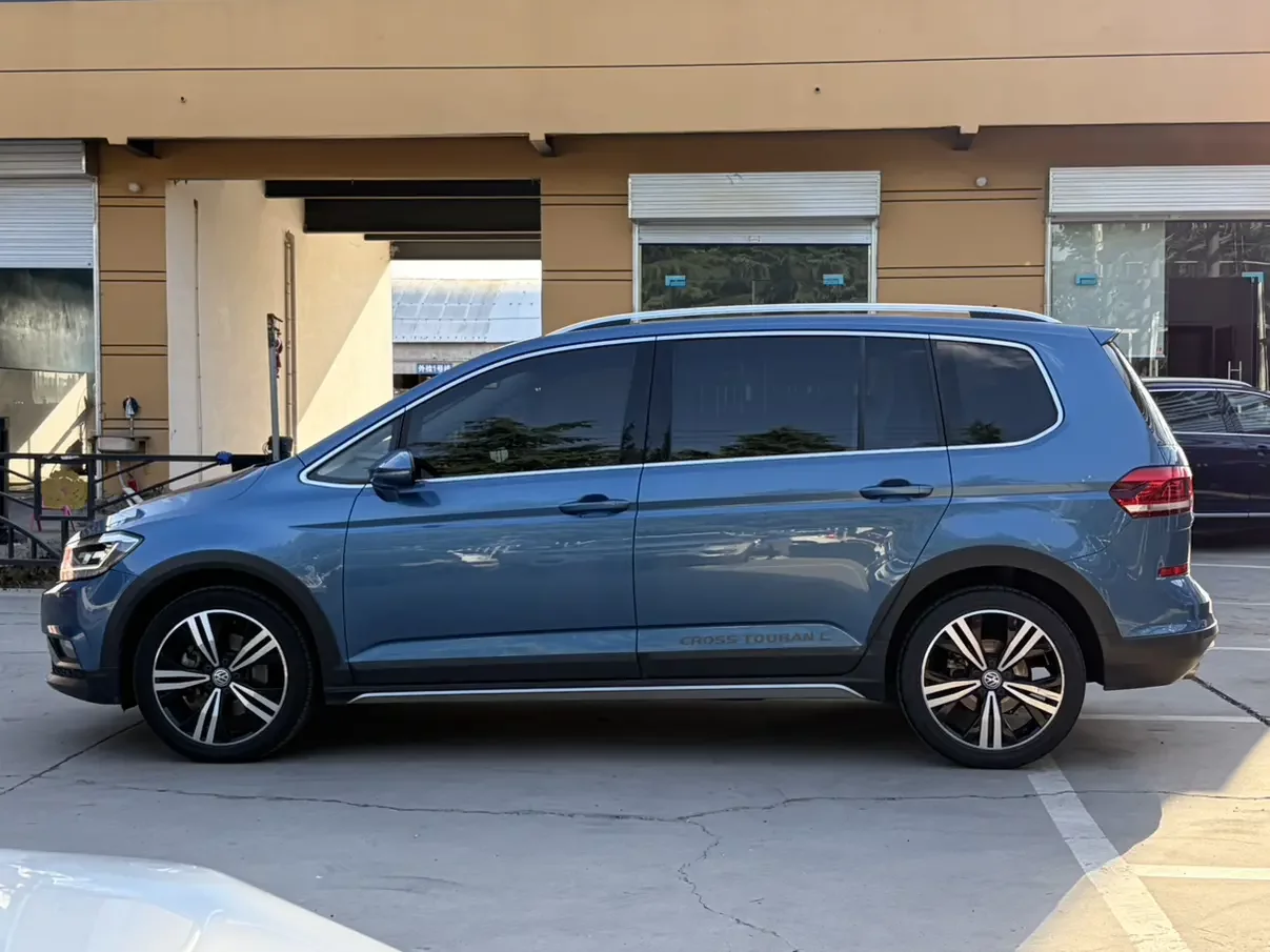 Volkswagen Touran L