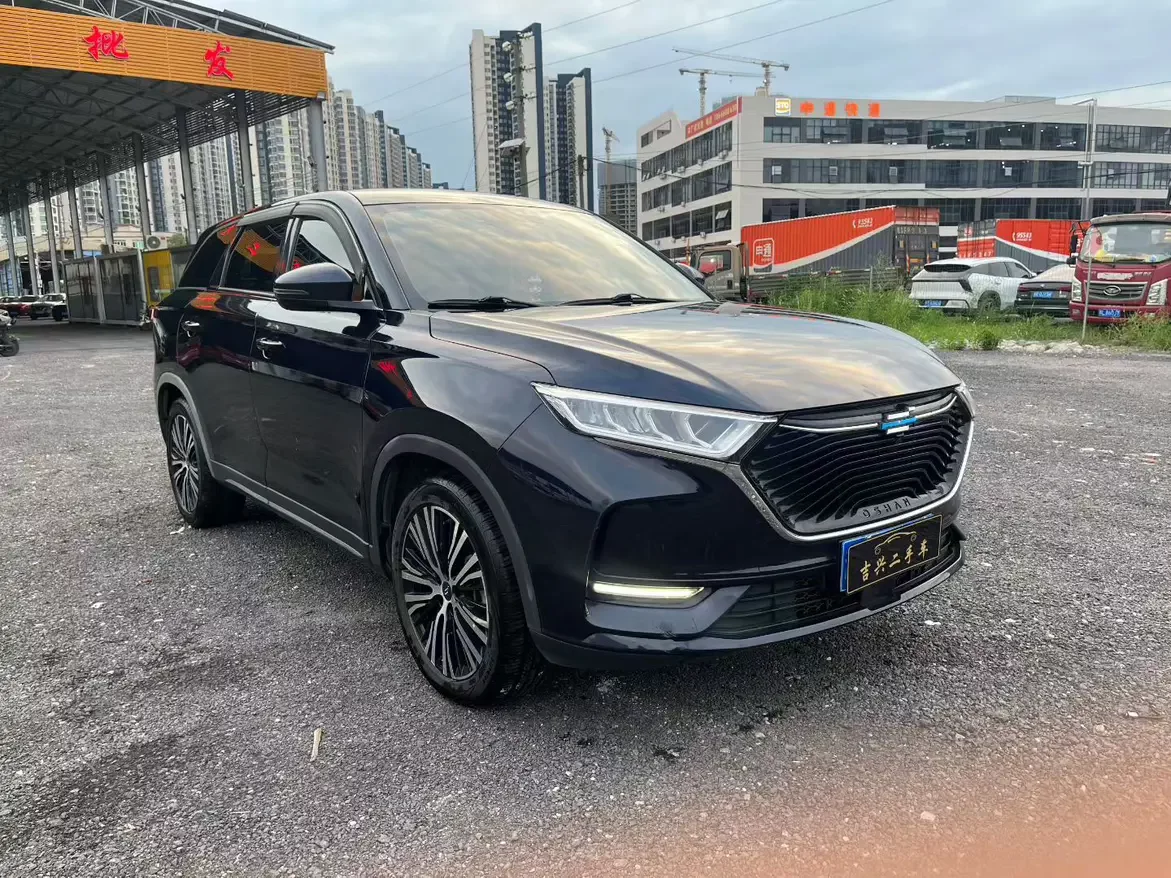 Oshan Changan Auchan X7
