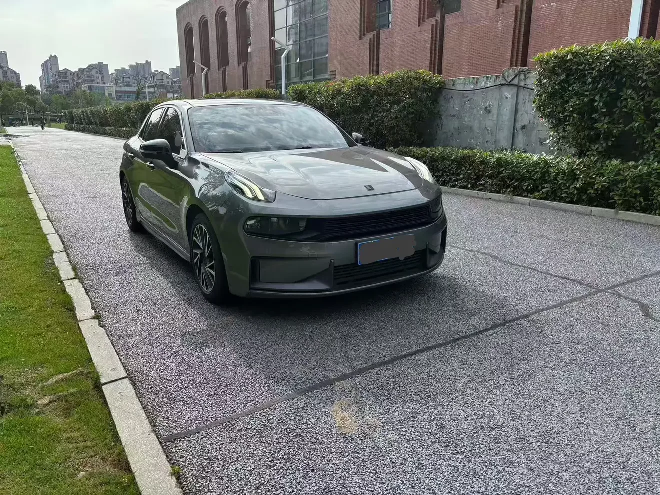 Lynk & Co 03