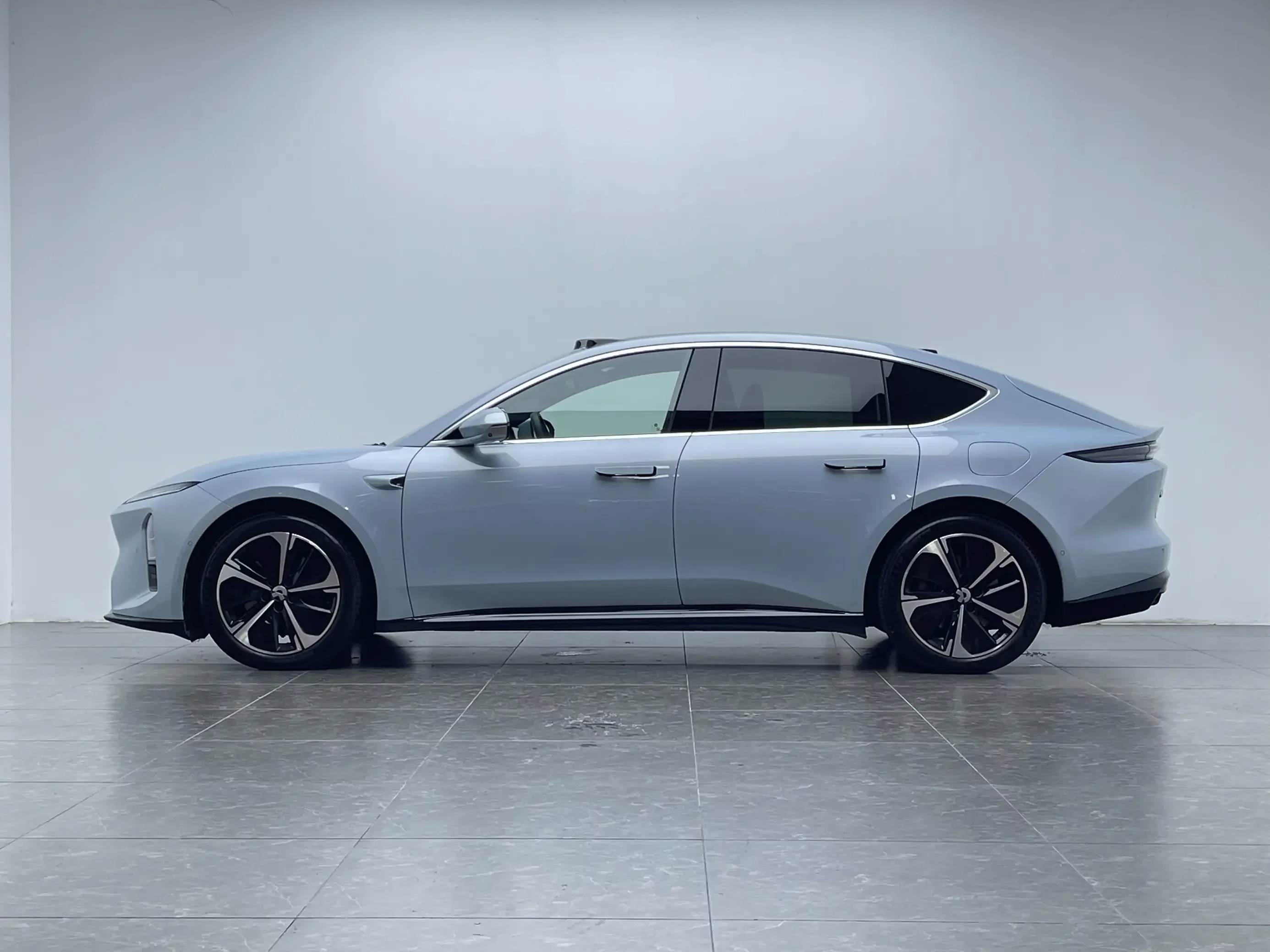 NIO ET5