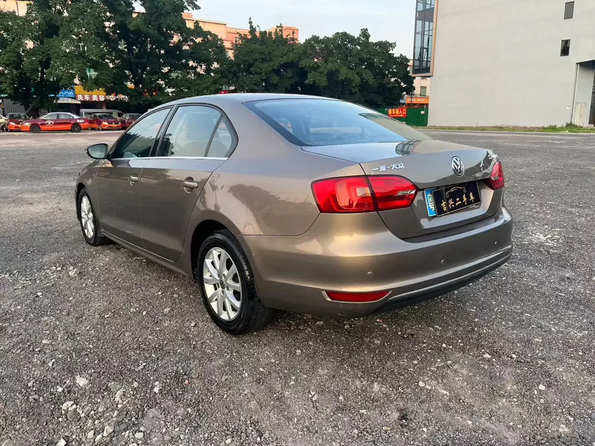 Volkswagen Sagitar