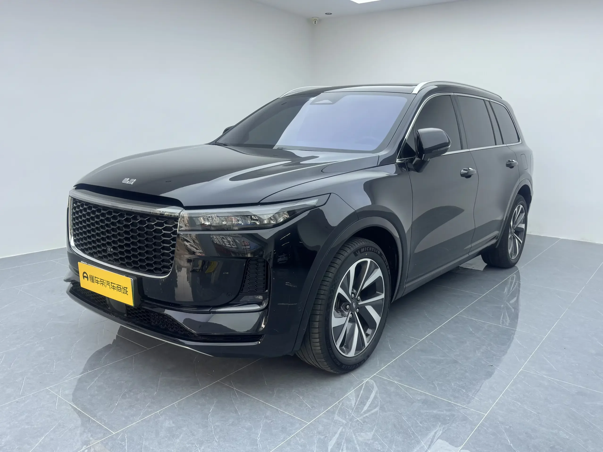 Li ONE (Ideal ONE)  из Китая