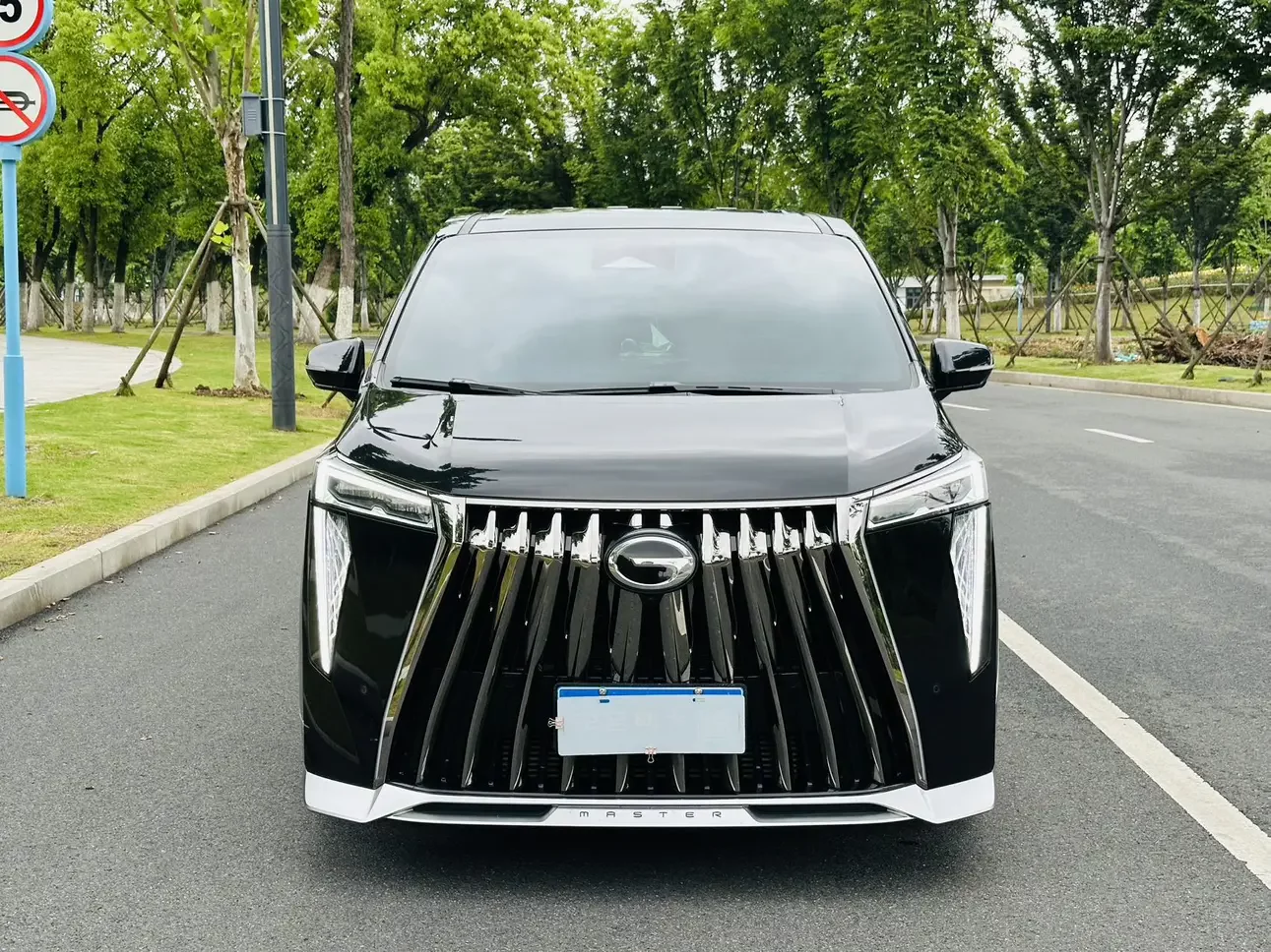 GAC Trumpchi M8