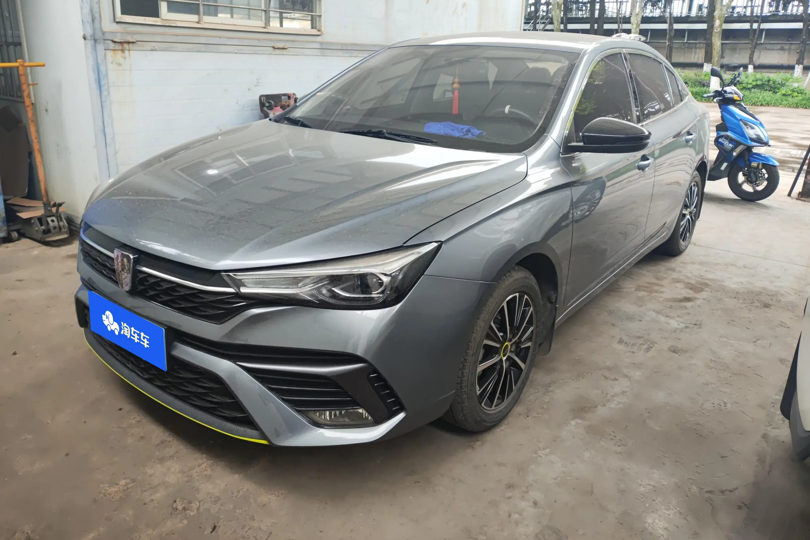 Roewe i5