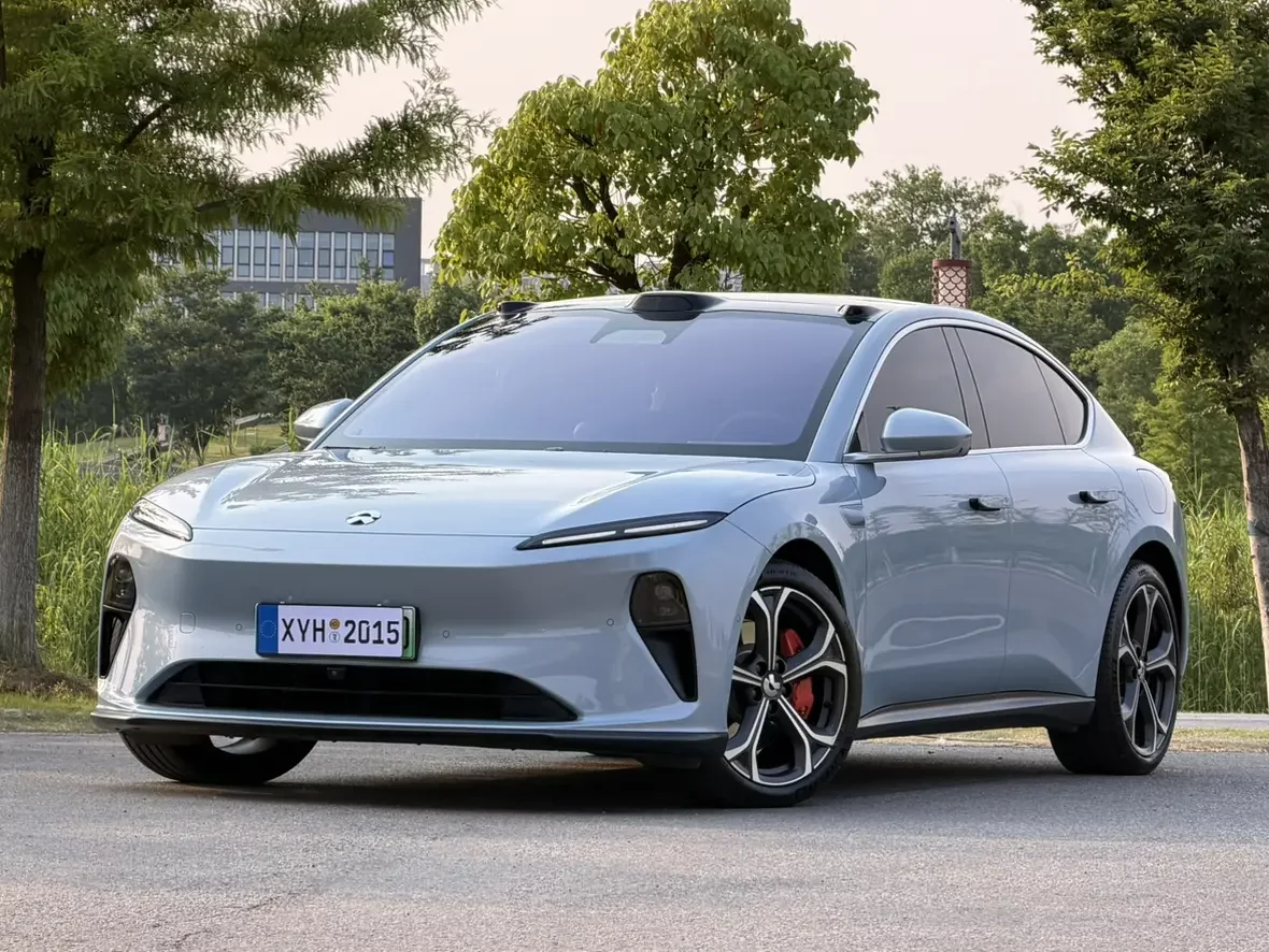 NIO ET5  из Китая